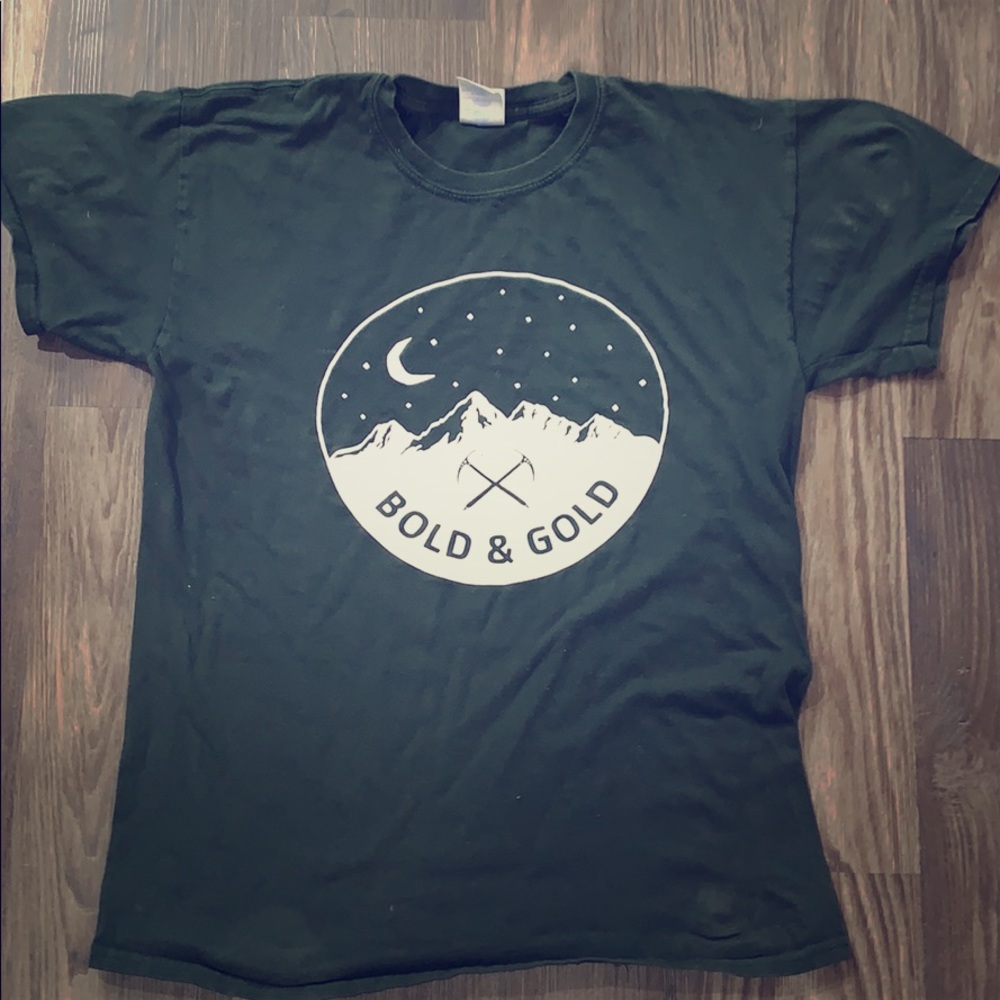 BOLD AND GOLD T
